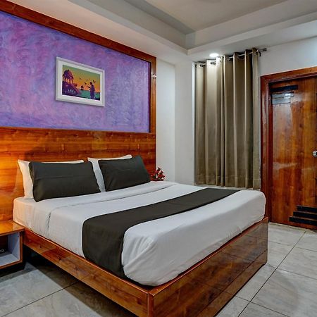 Hotel Hight Krone A Family Hotel Near Igi Airport Delhi Nuova Delhi Esterno foto