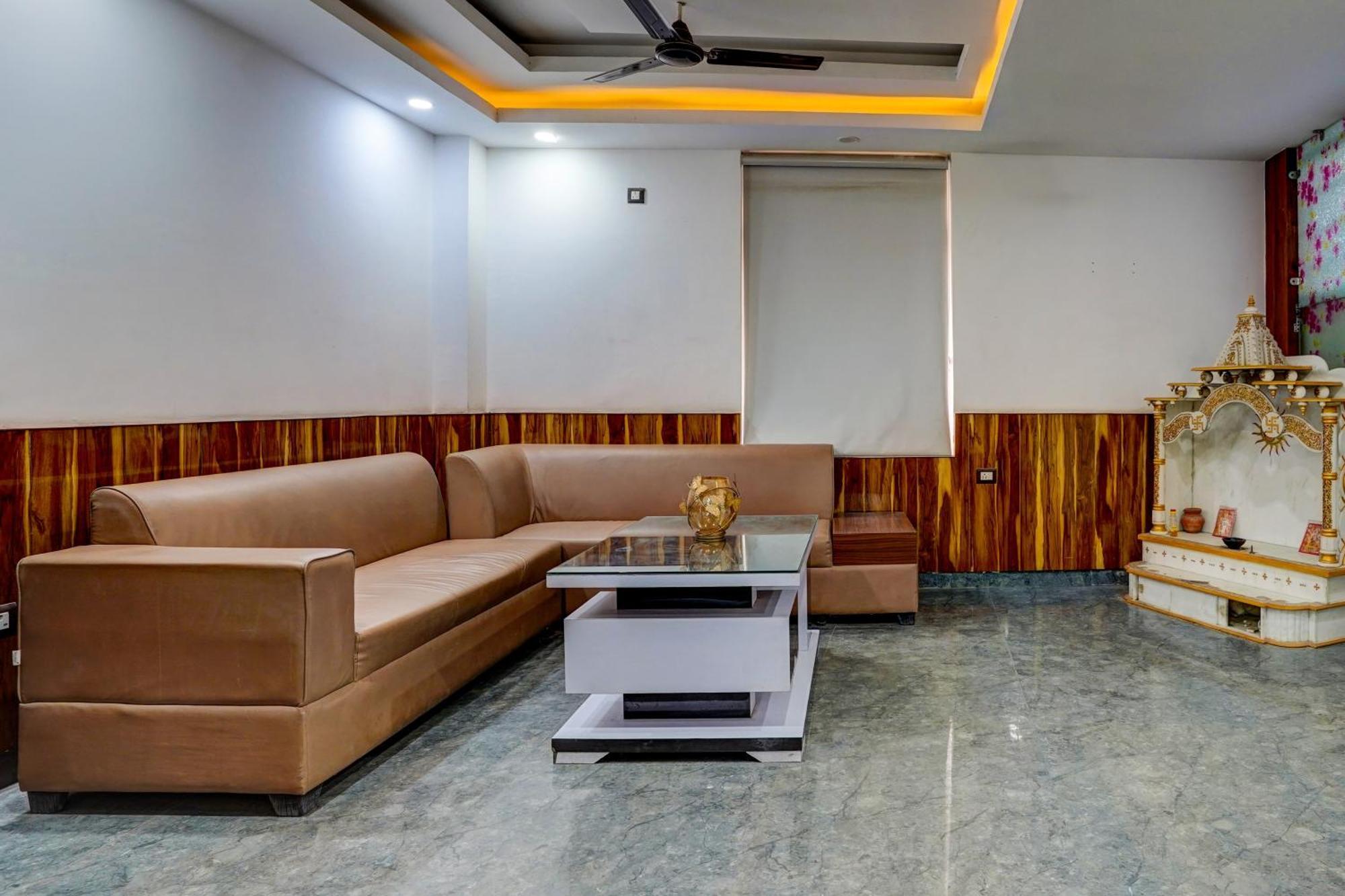 Hotel Hight Krone A Family Hotel Near Igi Airport Delhi Nuova Delhi Esterno foto